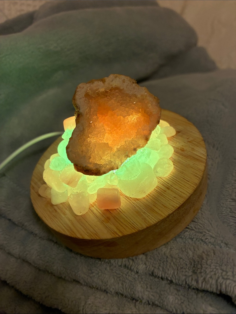 Natural Geode Color Changing Night Light with Rose Quartz Tumbled Stones